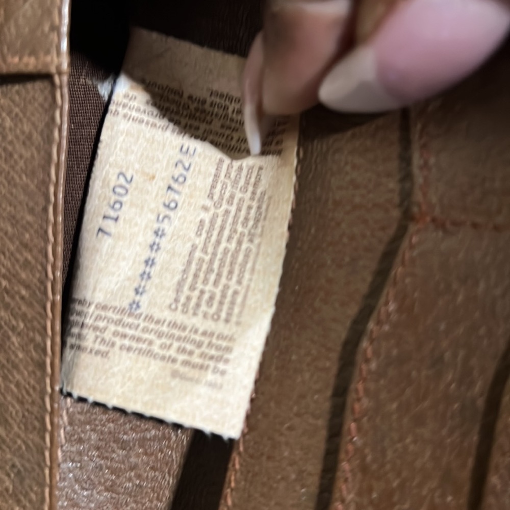 Authentic GUCCI Duffle Bag GG  Leather/wallet  Gucci Vintage Wallet/ small spot! - Picture 10 of 16
